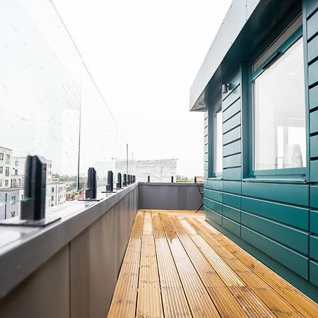 Luxe & Stylish 1 & 2 Bed Flats Near Heathrow, Legoland, & Windsor Slough Exterior photo